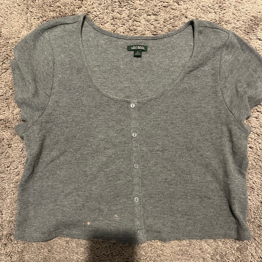 Wild Fable gray button front crop top